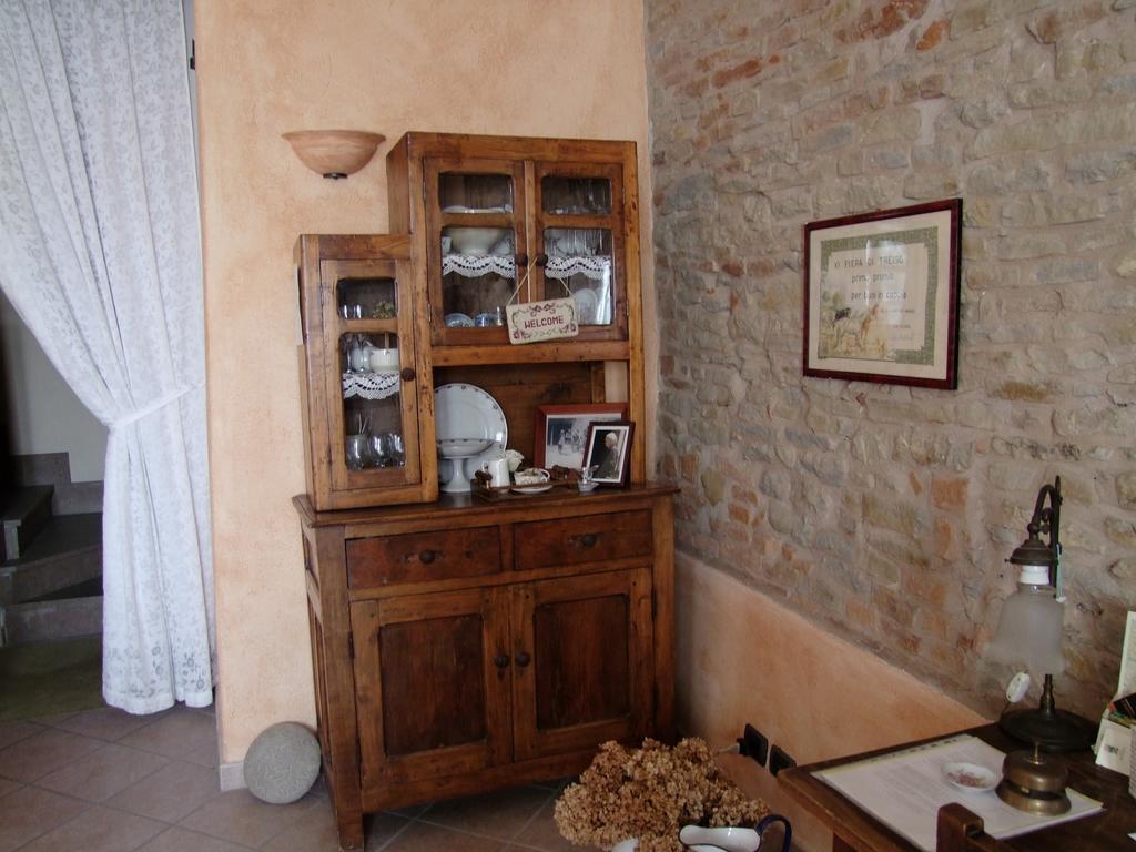Casa Branzele Bed & Breakfast Trezzo Tinella Dış mekan fotoğraf
