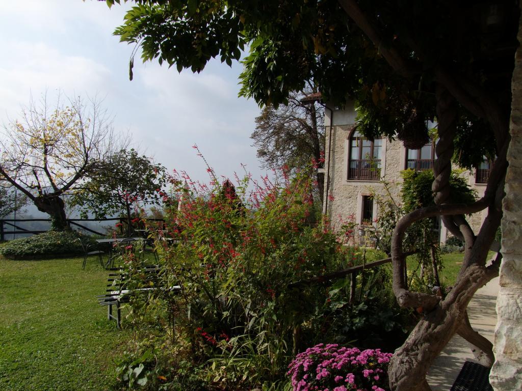 Casa Branzele Bed & Breakfast Trezzo Tinella Dış mekan fotoğraf