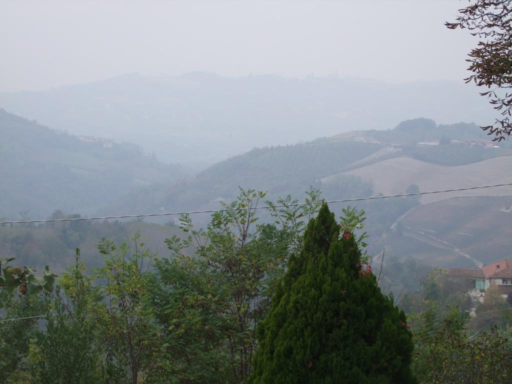 Casa Branzele Bed & Breakfast Trezzo Tinella Dış mekan fotoğraf