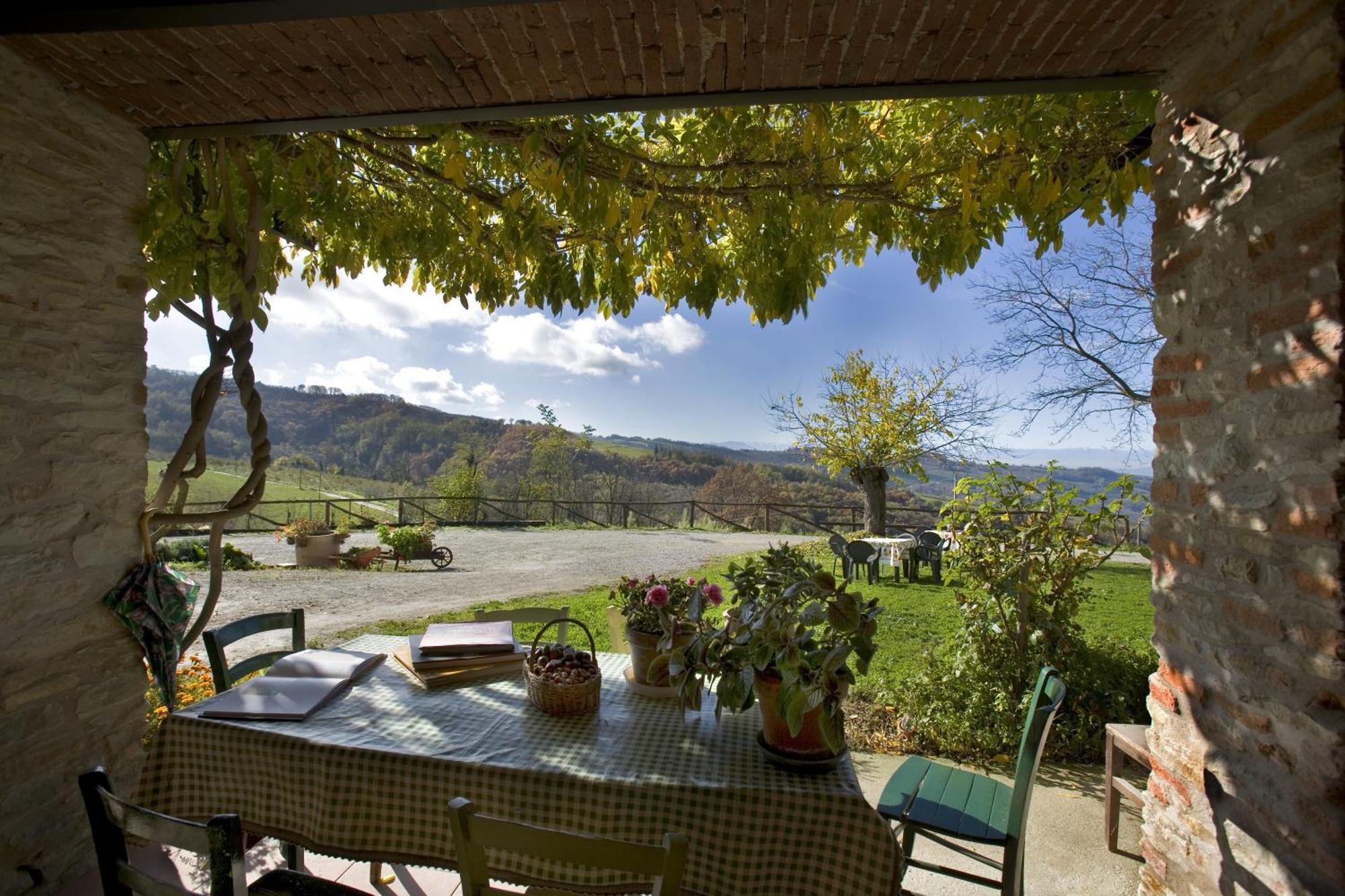 Casa Branzele Bed & Breakfast Trezzo Tinella Dış mekan fotoğraf