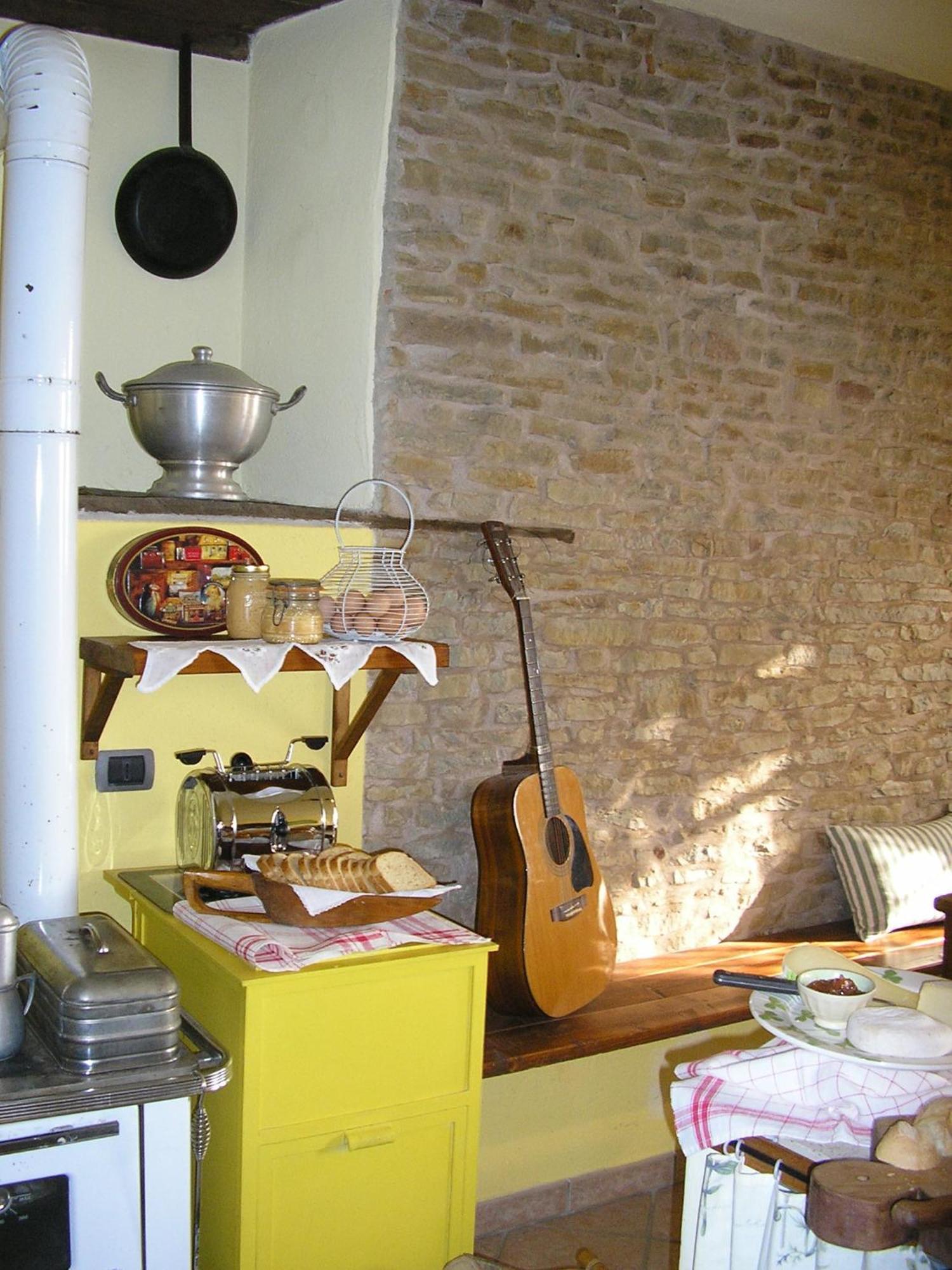 Casa Branzele Bed & Breakfast Trezzo Tinella Dış mekan fotoğraf